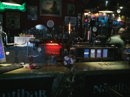照片: NAUTIBAR